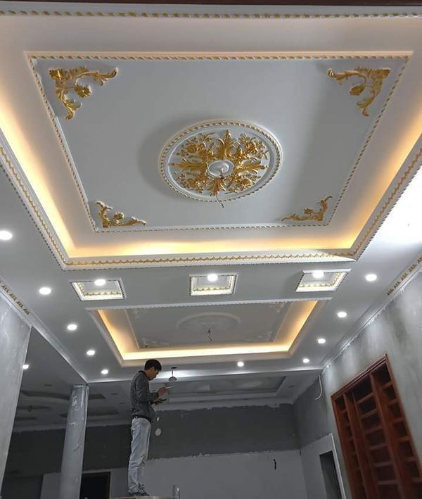 Cách Chọn Mâm Trần PU Phù Hợp Cho Phòng Khách